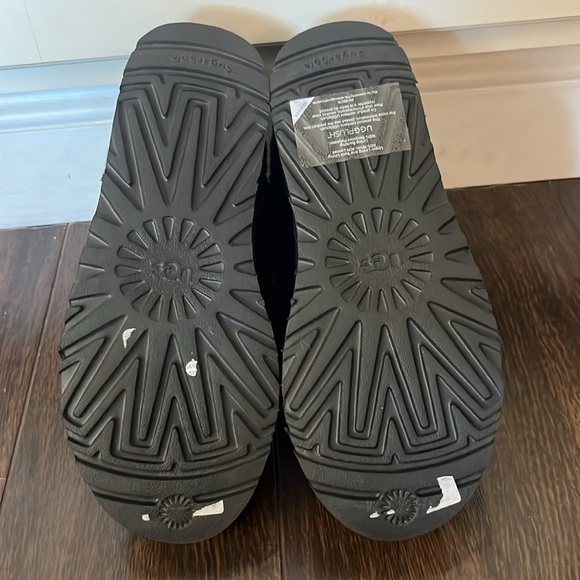 NWT UGG Mini Braided Boots! - Picture 6 of 7